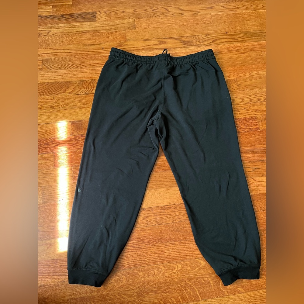 Lululemon black jogger sweats size 12